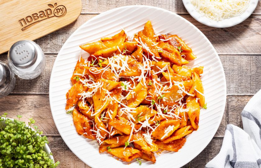 1. Этап. Макароны в аэрогриле: Готовые макароны можно посыпать тертым сыром и свежей ароматной зеленью. Макароны в аэрогриле готовы, приятного вам аппетита!