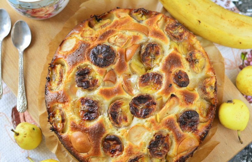 1. Этап. Бананово-грушевый пирог: Пирог остудите, достаньте из формы и подавайте к столу. К чаю или с молоком — это будет очень вкусно. Приятного аппетита!