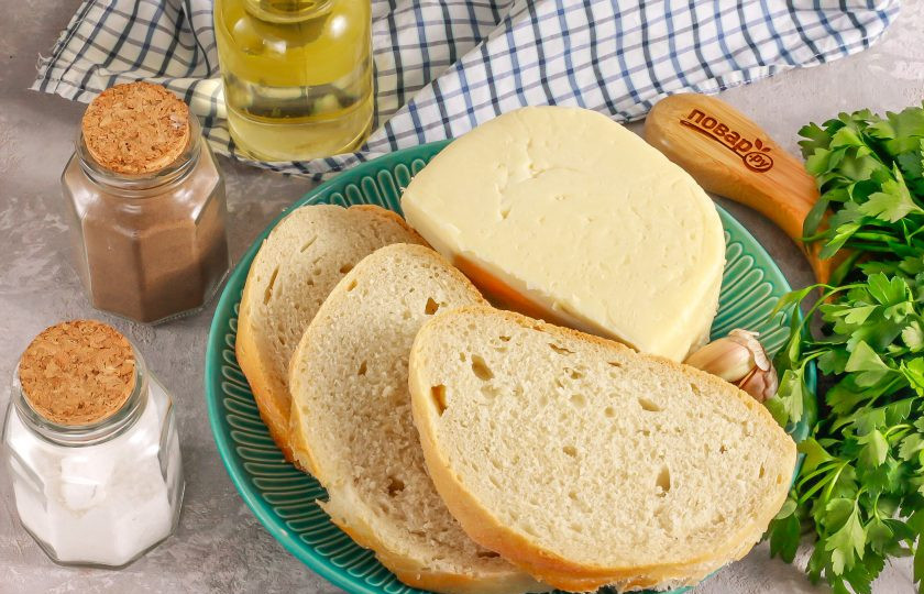 1. Этап. Запеченный Сулугуни: Подготовьте указанные ингредиенты. Хлеб можно выбрать любого сорта, даже багет или лаваш.