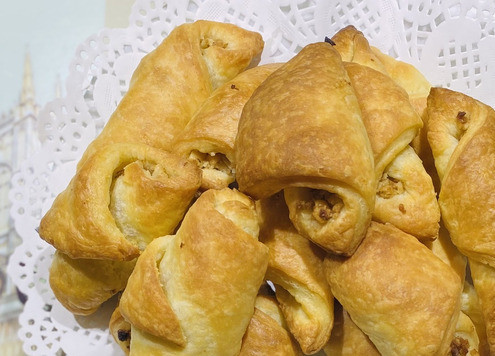 1. Этап. Хрустящие рогалики: Угощайтесь, мои дорогие! Приятного аппетита!