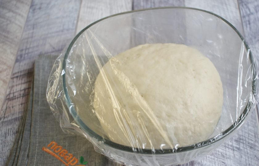 1. Этап. Индийский Наан: 3. Тесто через 1 час увеличилось в 2 раза.