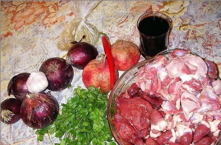 1. Этап. Кучмачи из куриных потрохов: Приготовьте все ингредиенты.