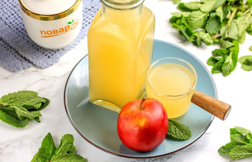 1. Этап. Домашний яблочный уксус: Попробуйте через 30 дней яблочный уксус — буквально каплю. Если он будет вас устраивать по вкусу, то значит он полностью готов! Если вы захотите чуть кислее, то настаивайте уксус еще 10 дней.