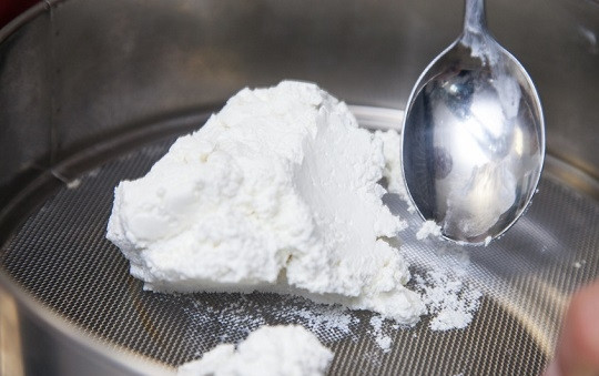 1. Этап. Овсяно-творожное печенье: 3. Творог желательно протереть через сито, чтобы не было в тесте комочков.