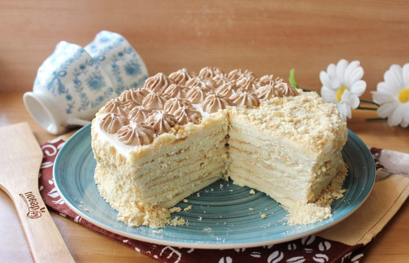 1. Этап. Сметанный торт без яиц: Через сутки торт станет еще нежнее и вкуснее.