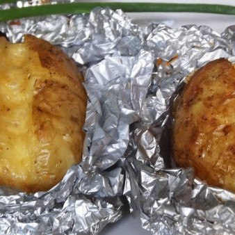 Печеная картошка в духовке