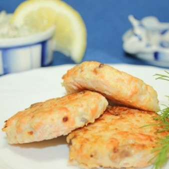 Рыбные котлеты из горбуши