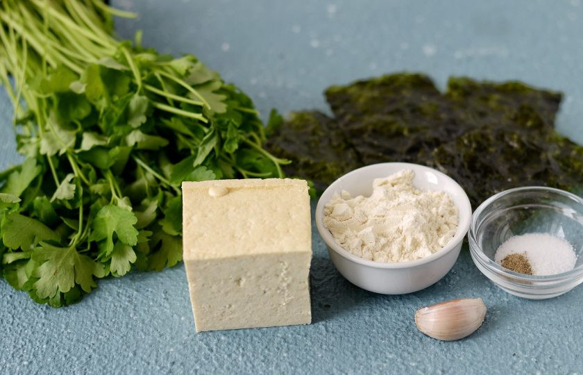 1. Этап. Рыбные котлеты без рыбы: Подготовьте все ингредиенты.