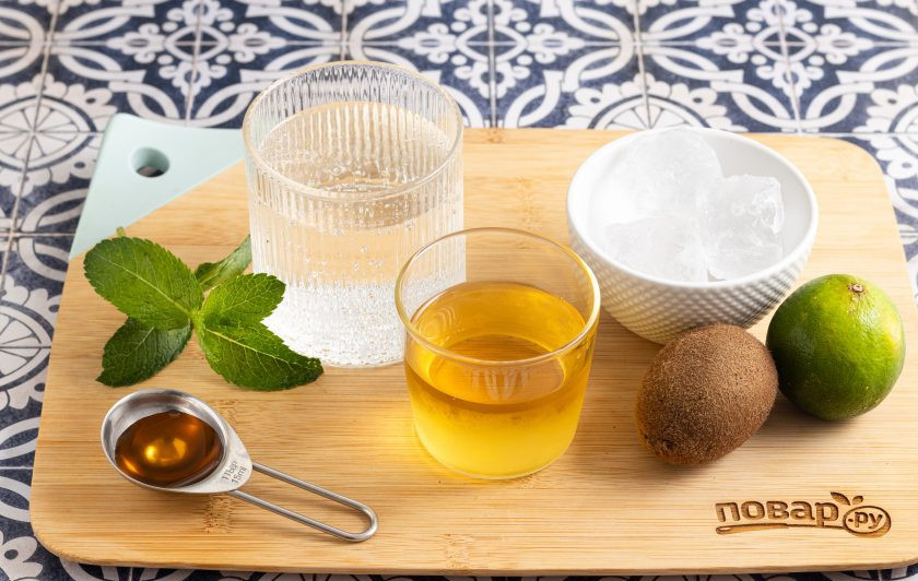 1. Этап. Моктейль: Подготовьте все ингредиенты.