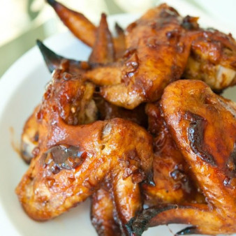 Крылышки под соусом