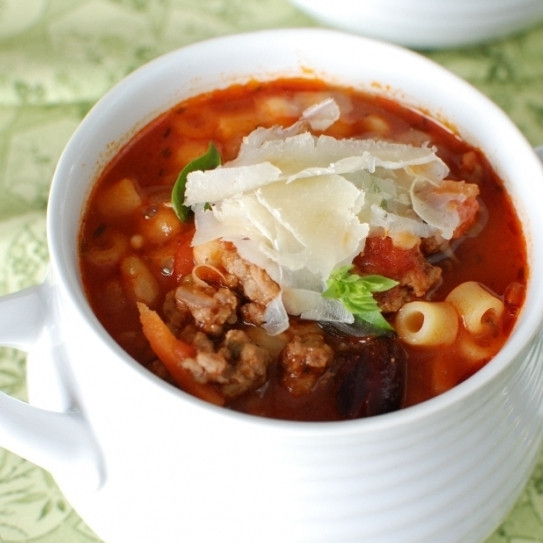 1. Этап. Густой итальянский томатный суп с макаронами и фаршем: Приятного аппетита!