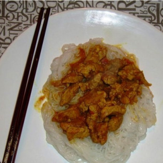 Рисовая лапша со свининой