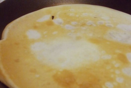 1. Этап. Блинчики Морозко: С двух сторон до золотистого цвета.