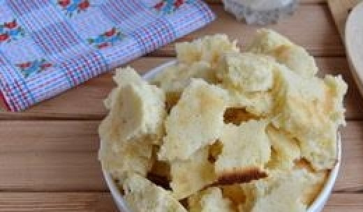 1. Этап. Торт Ванька кучерявый: 11. Белый бисквит поломайте руками на не большие кусочки.