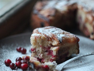 1. Этап. Шарлотка с клюквой и яблоками: Приятного аппетита!