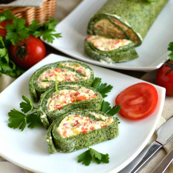 Зеленый рулет на белках