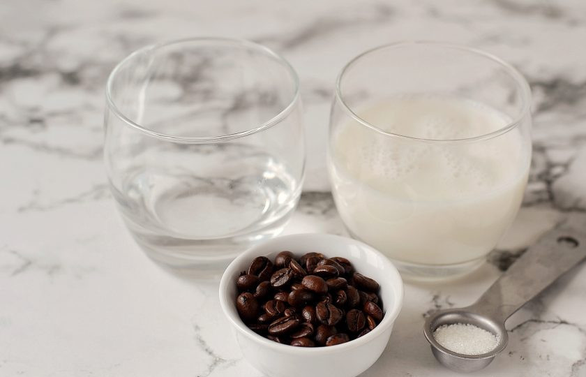 1. Этап. Капучино в турке: Подготовьте все ингредиенты.