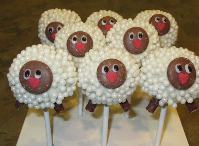 1. Этап. Десерт в виде овцы: Вот такие симпатичные овечки получаются! Приятного аппетита!