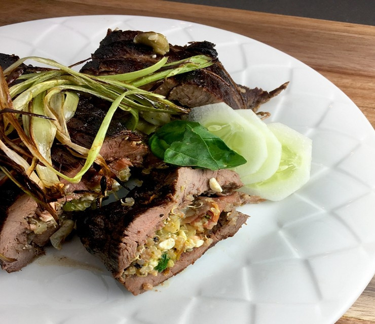 1. Этап. Лосятина в духовке: Готовому рулету из лосятины дайте отдохнуть 10 минут перед подачей. Нарежьте на порционные куски и наслаждайтесь!