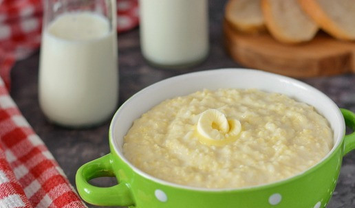 1. Этап. Каша пшённая молочная классическая: Ну вот и готова моя вкуснейшая, нежная пшенная каша! Добрый кусочек сливочного масла в тарелку - и вкуснейший завтрак на столе!