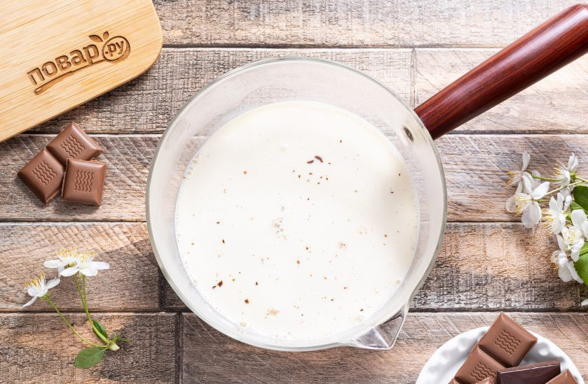 1. Этап. Горячий бельгийский шоколад: Добавьте шоколад.