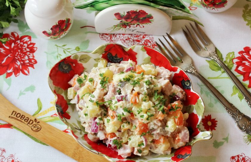 1. Этап. Салат Охотничий с грибами: Салат 