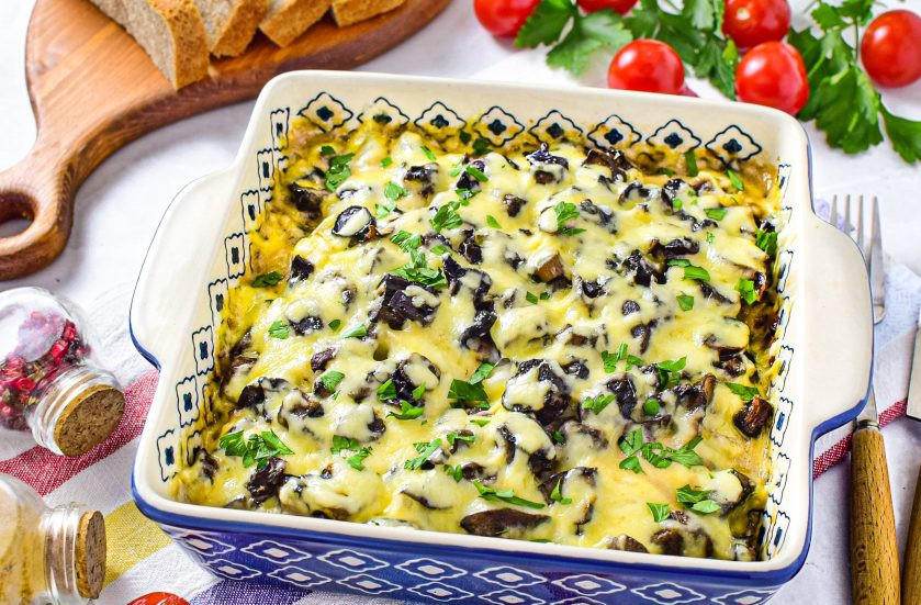 1. Этап. Телятина по-Орловски: Подавайте к столу в горячем виде.