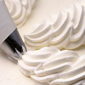 Крем из взбитых сливок для торта