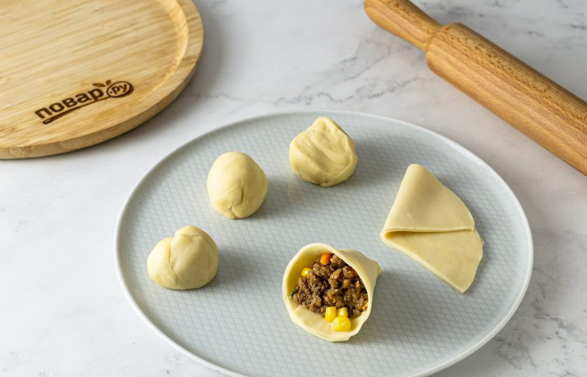 1. Этап. Индийские самосы: Заполните начинкой.