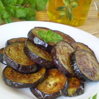 Баклажаны, жаренные кольцами