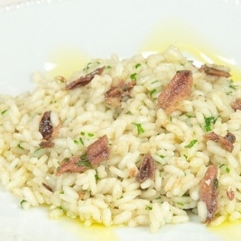 Рис с анчоусами