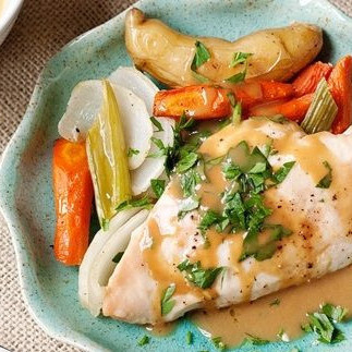 Курица с овощами под соусом