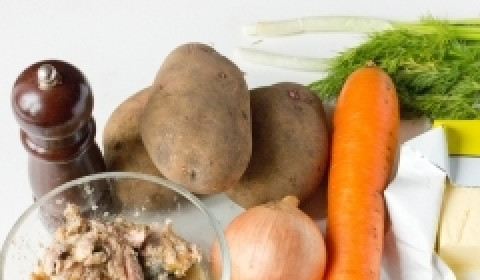 1. Этап. Суп из консервы сардины: Тщательно промойте все овощи. Из консервы удалите кости.