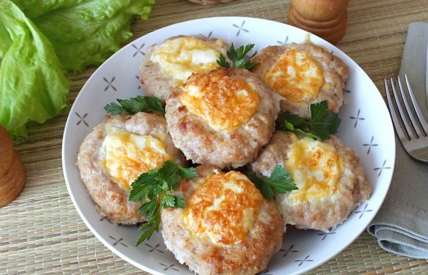 1. Этап. Мясные ватрушки с яйцом: Приятного аппетита!