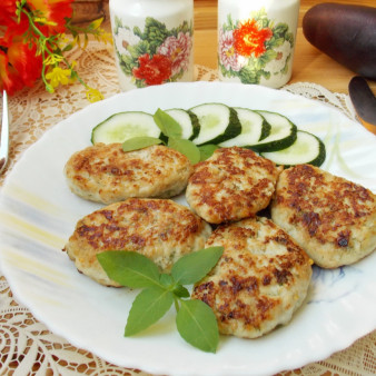 Куриные котлеты с баклажанами