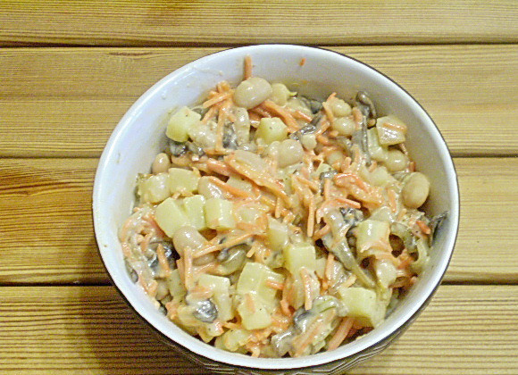 1. Этап. Салат к красному вину: 9. Перемешайте, салат готов! Приятного! Подайте к бокалу красного охлажденного вина.