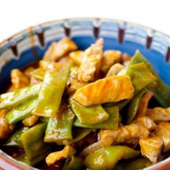 Свинина с зеленой фасолью