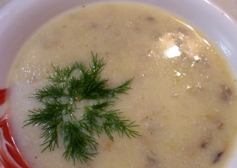 1. Этап. Вкусный супчик: Варите суп около 15 минут. Украсьте его зеленью. Приятного аппетита!