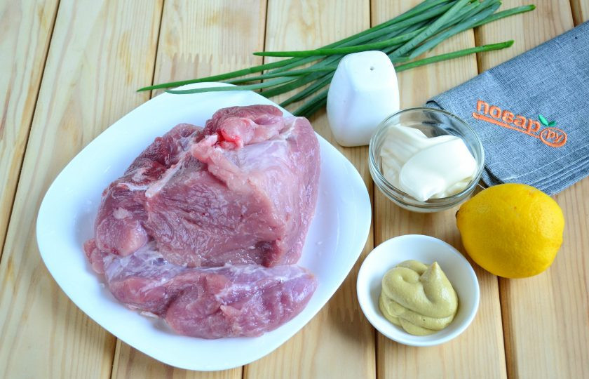 1. Этап. Шашлык из свиной лопатки: Подготовьте все необходимые ингредиенты.
