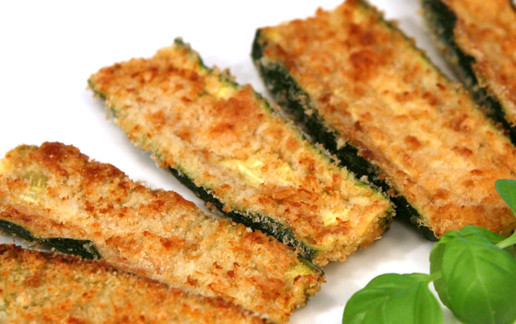 1. Этап. Кабачки в кляре в духовке: Запекайте кабачки в духовке, разогретой до 200 градусов 15-20 минут до золотистого цвета.