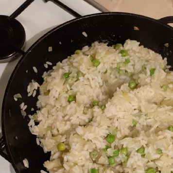 1. Этап. Кабачки, фаршированные рисом и тушенкой: *