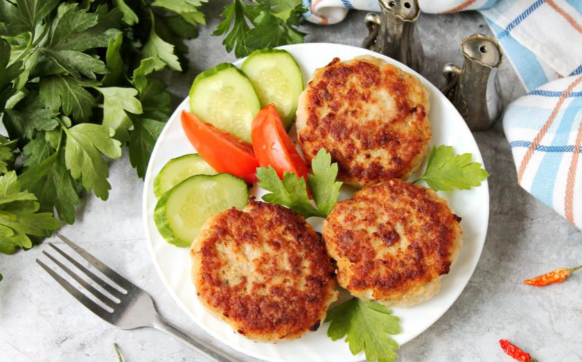 1. Этап. Котлеты из трески и лосося: Приятного аппетита!