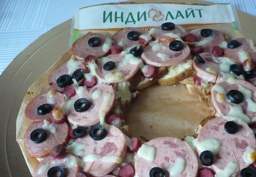 1. Этап. А-ля пицца с колбасой Индилайт: Горячие бутерброды 