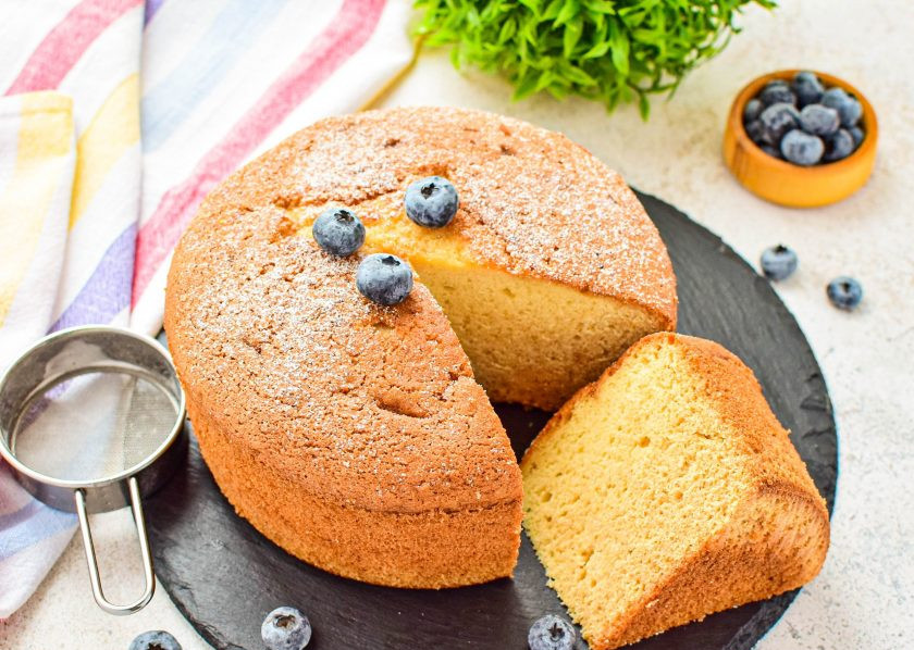 1. Этап. Бисквит в разъемной форме: Бисквит можно есть сразу с чаем или использовать для приготовлении торта.