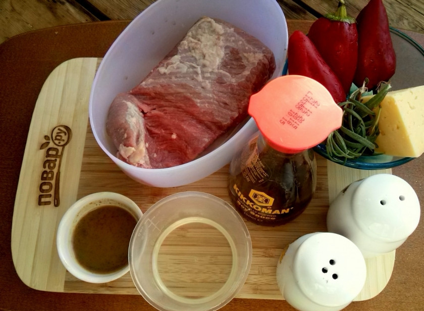 1. Этап. Новогодний рулет из говядины: Подготовьте необходимые ингредиенты.