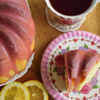 Лимонный кекс с глазурью