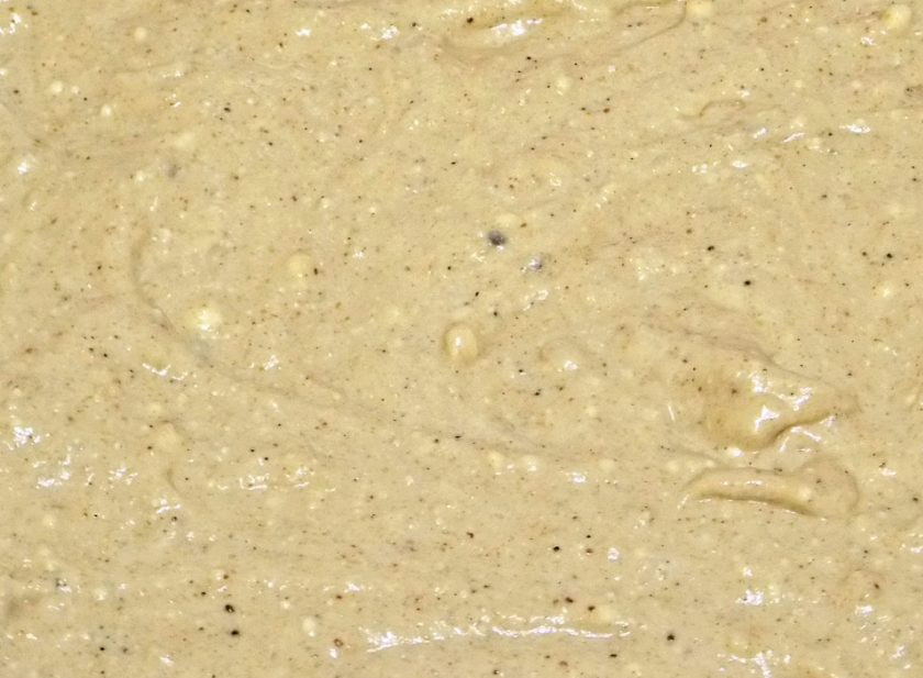 1. Этап. Творожно-черемуховое суфле: Взбейте охлажденные белки до твердых пиков и аккуратно перемешайте с творожной массой.