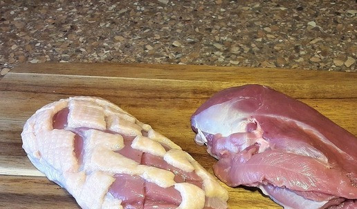 1. Этап. Утиные голени на косточке в мешочках: Утиные грудки помыть, обсушить