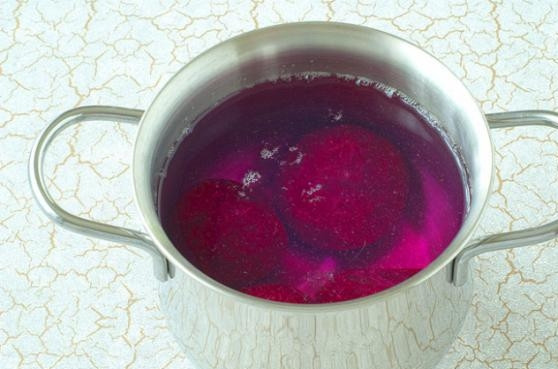 1. Этап. Холодник из свеклы: Отварить свеклу.