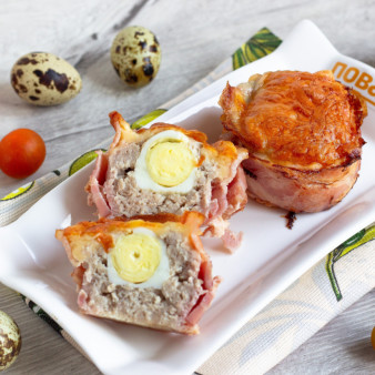 Мясные кексы с перепелиными яйцами